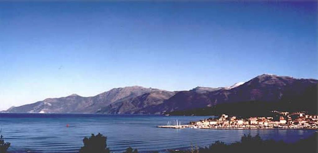 La Canardiere Casta Luaran gambar